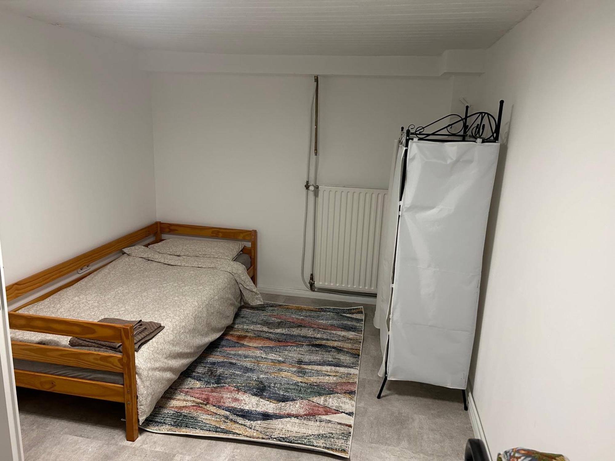 Souterrain Wohnung In Der Naehe Vom Duesseldorfer Flughafen Ratingen Eksteriør billede
